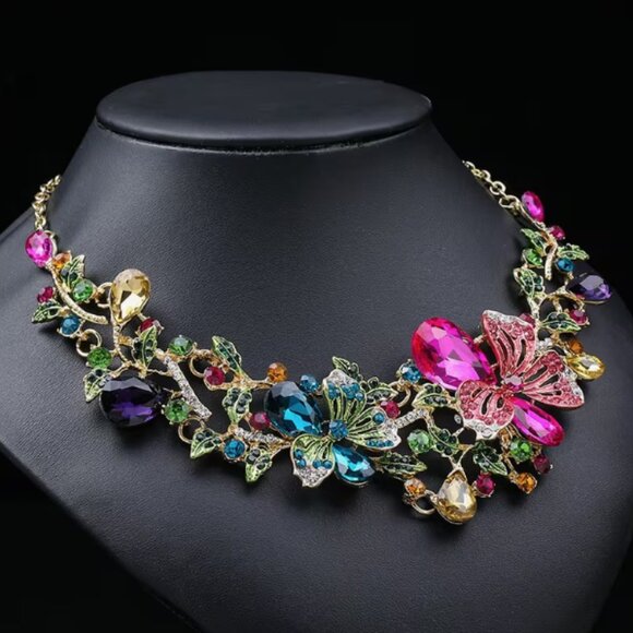 ARATTA SILENT JOURNEY JEWEL NECKLACE AND EARRING SET - Picture 4 of 5